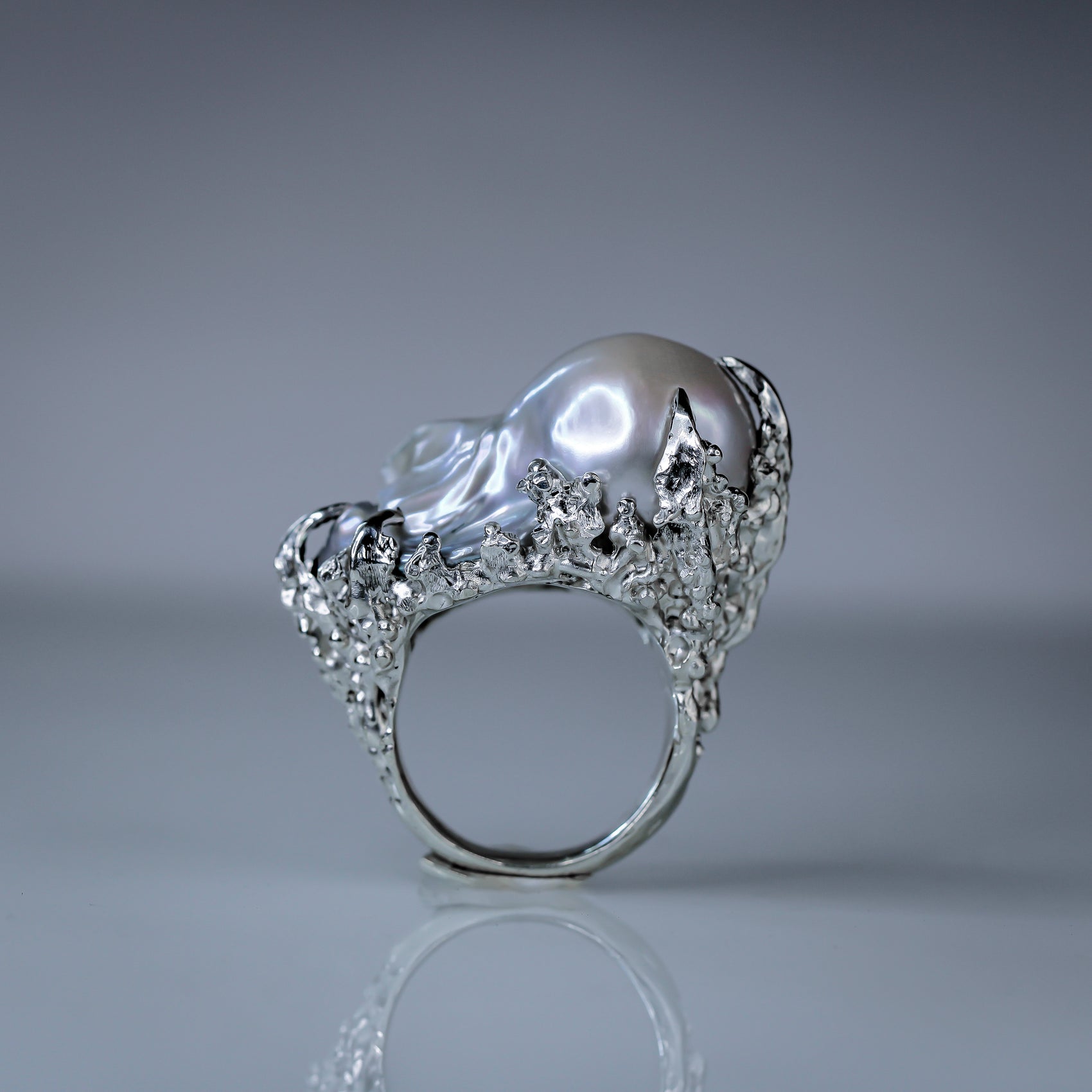 Venus Baroque Pearl Ring