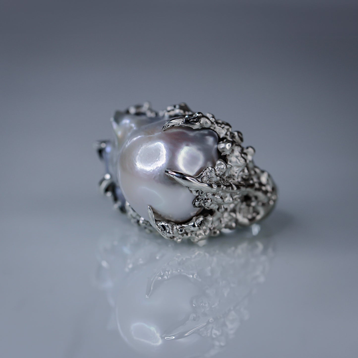 Venus Baroque Pearl Ring
