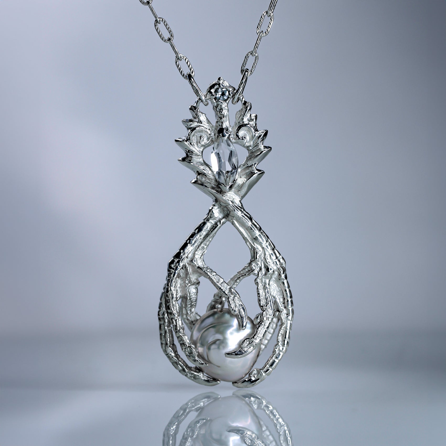 Venus' Dove Claw with Pearl .6