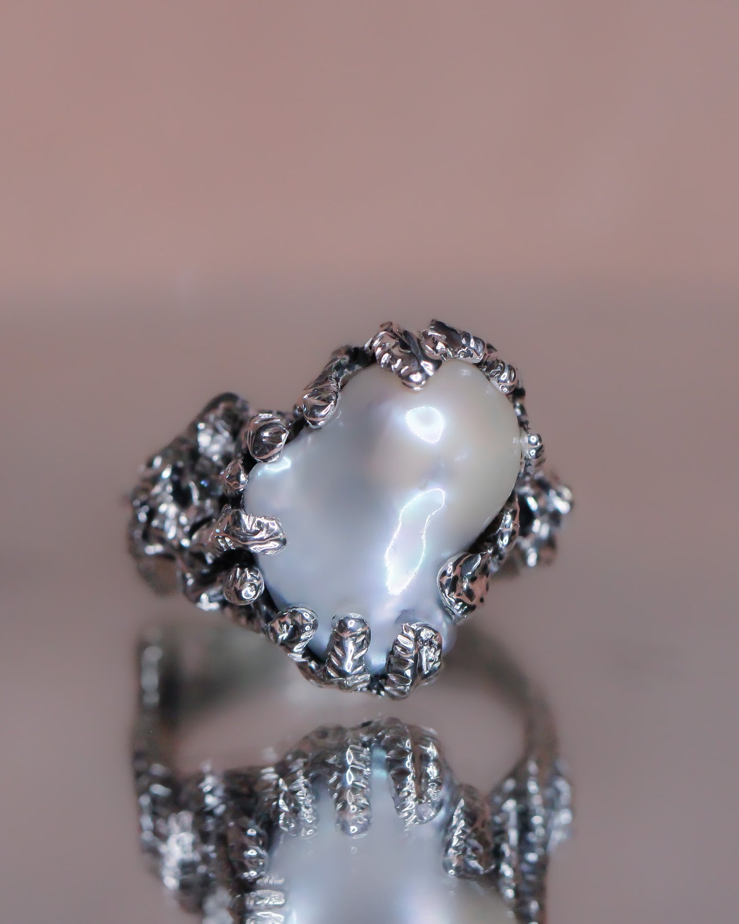 Venus Ostrea Ring