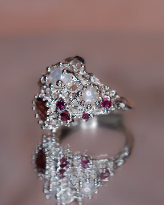 Venus Fragaria Ring
