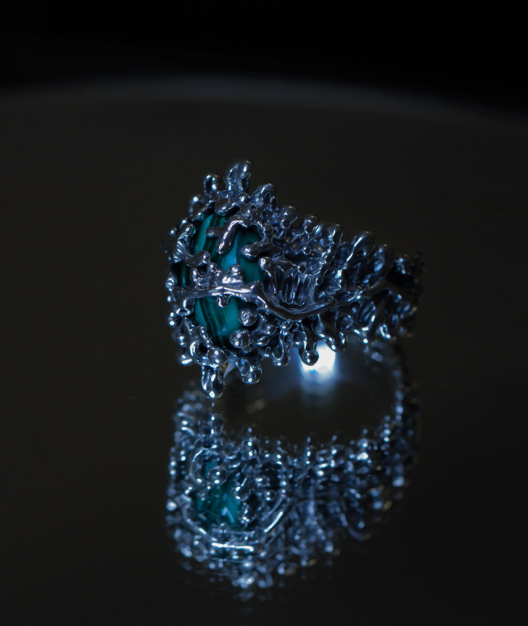 The Verdant-life Venus Malachite Ring Talisman - Venus in Taurus